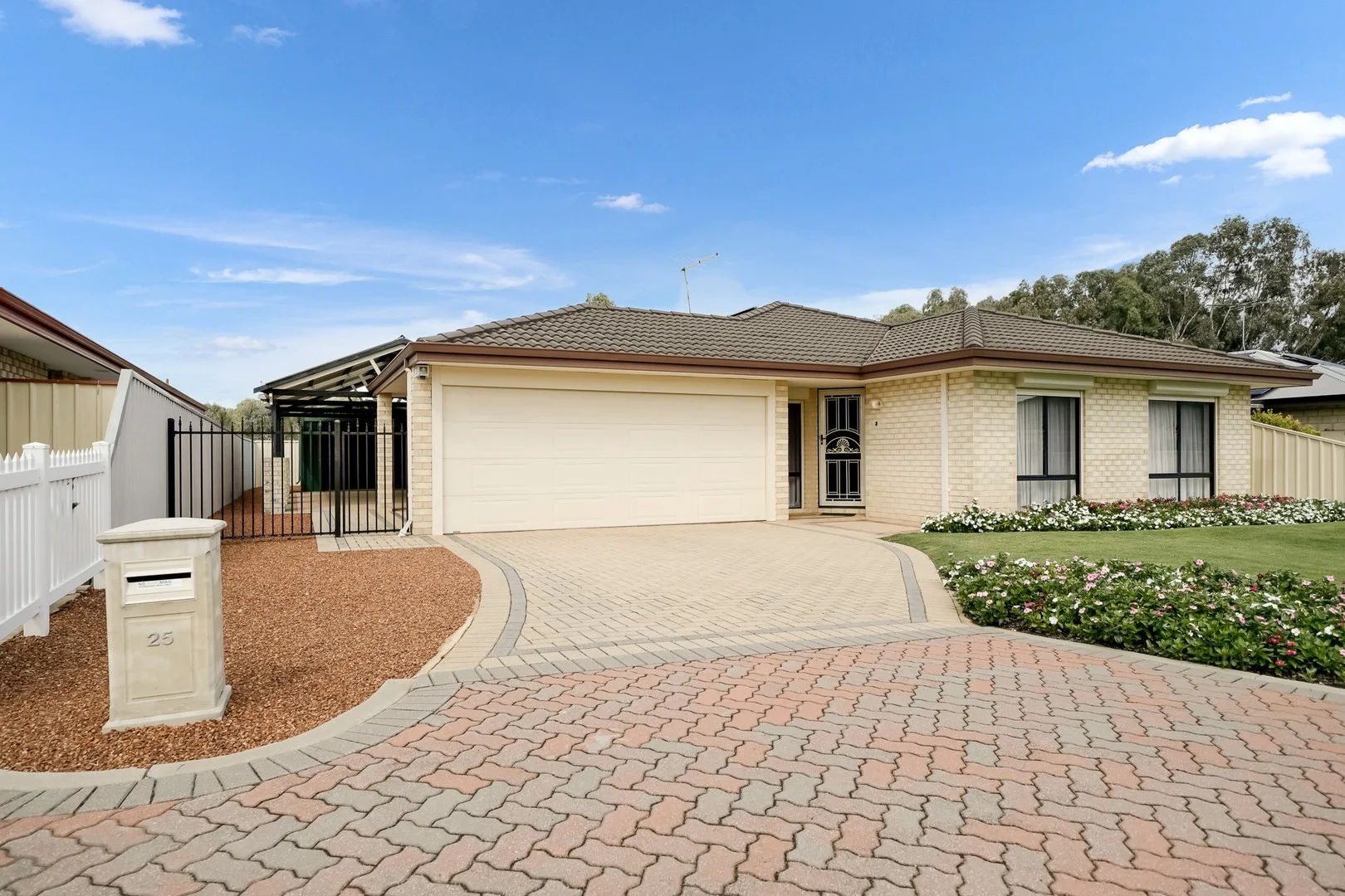 25 Adana Elbow, Kenwick WA 6107