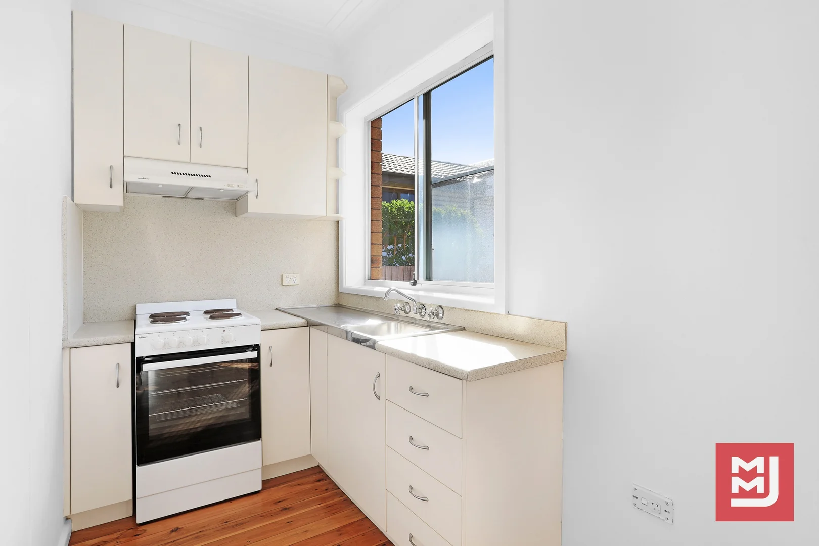 Additional image 2 of 3/35 Thurston Crescent, Corrimal NSW 2518