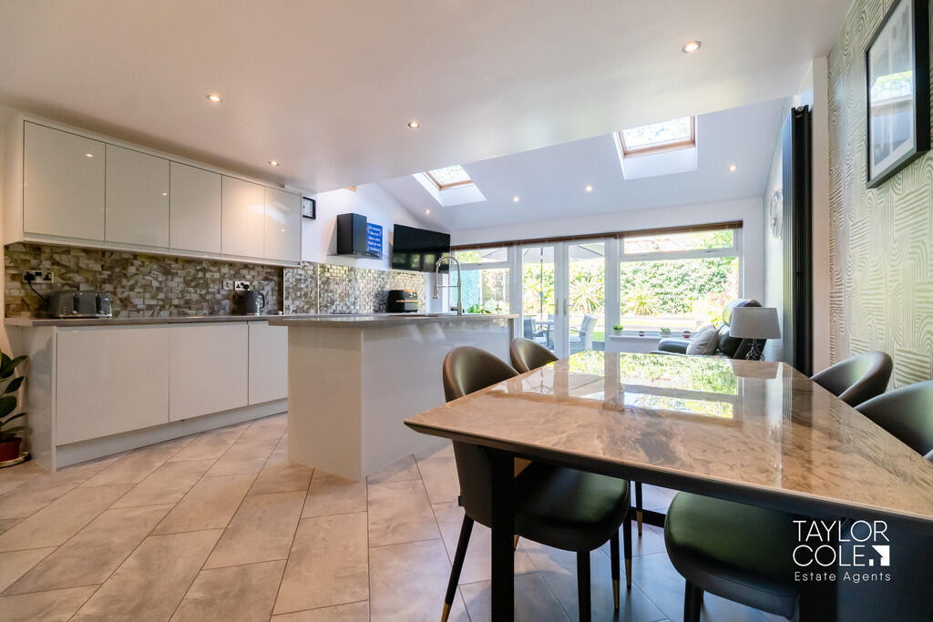 Additional image 4 of Windsor Close, Tamworth