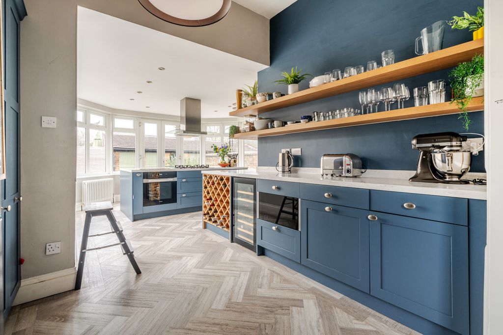 Additional image 17 of 6 bed semi-detached house for saleNew Passage Road, New Passage BS35