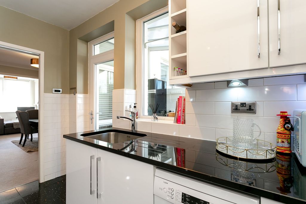 Additional image 2 of 2 bed terraced house for saleCecil Street, Harrogate HG1