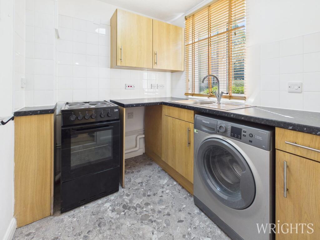 Walsingham Close, Hatfield, AL10 photo 4