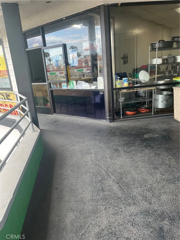 Additional image 9 of 11939 Santa Monica blvd, West Los Angeles, CA 90025