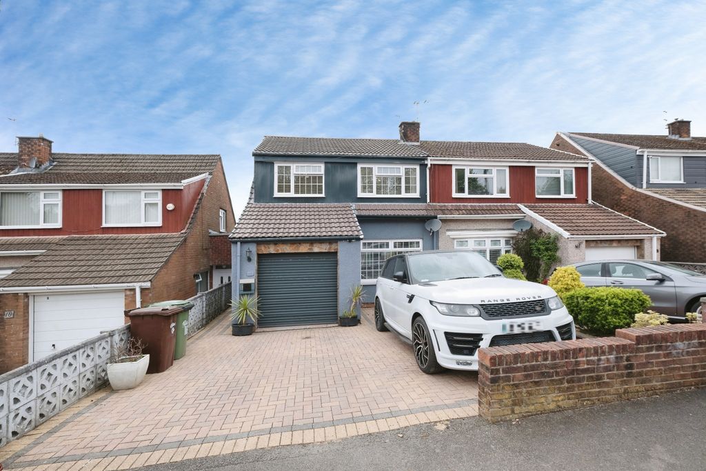 3 bed semi-detached house for saleElgar Close, Blackwood NP12