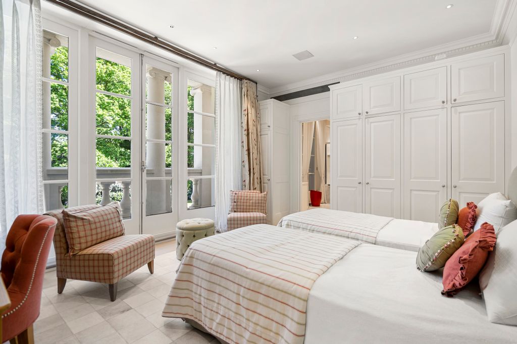 Additional image 9 of 11 bed property for saleCarioca, Wentworth, Virginia Water GU25, United Kingdom
