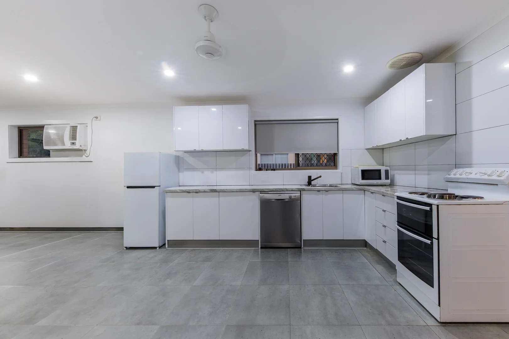 Additional image 3 of 11/20 Pandanus Drive, Cannonvale QLD 4802