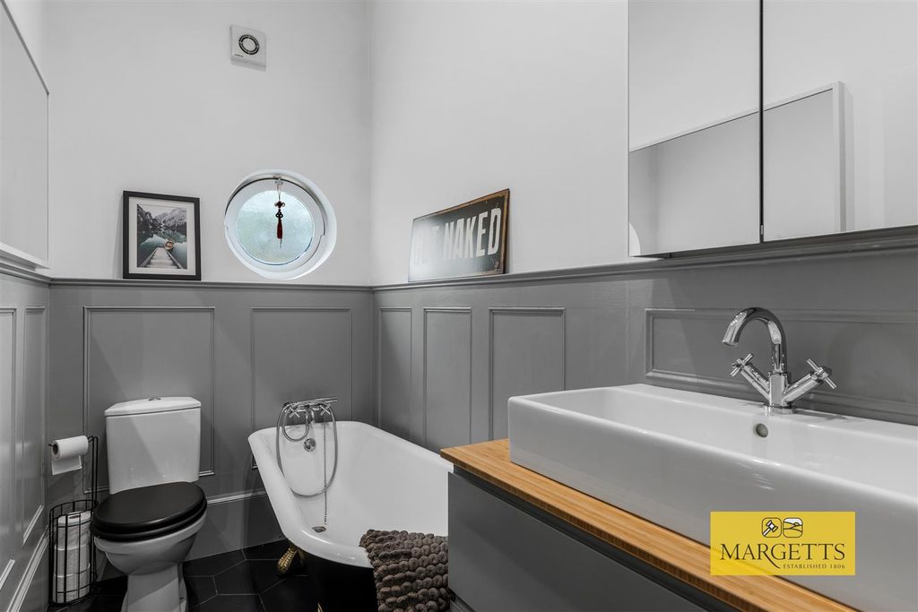 Additional image 26 of 2 bed flat for saleSouthcotes, Warwick New Road, Royal Leamington Spa CV32
