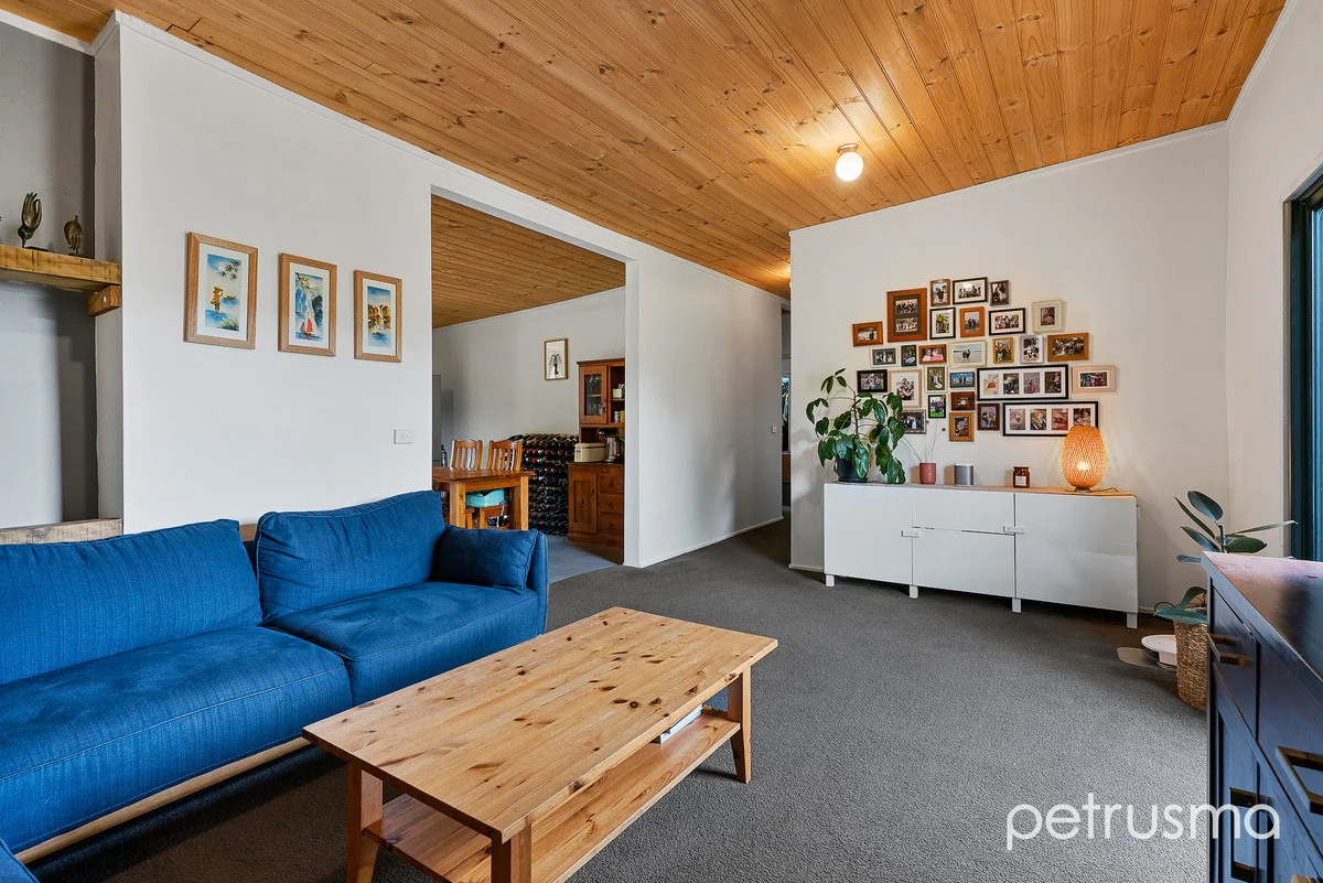 Additional image 4 of 2/11a Daly Road, Lenah Valley TAS 7008