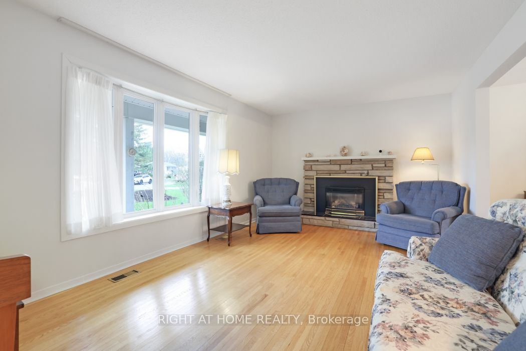 Additional image 4 of 16 Lambert Drive, Ottawa, ON, K2H 5Y4