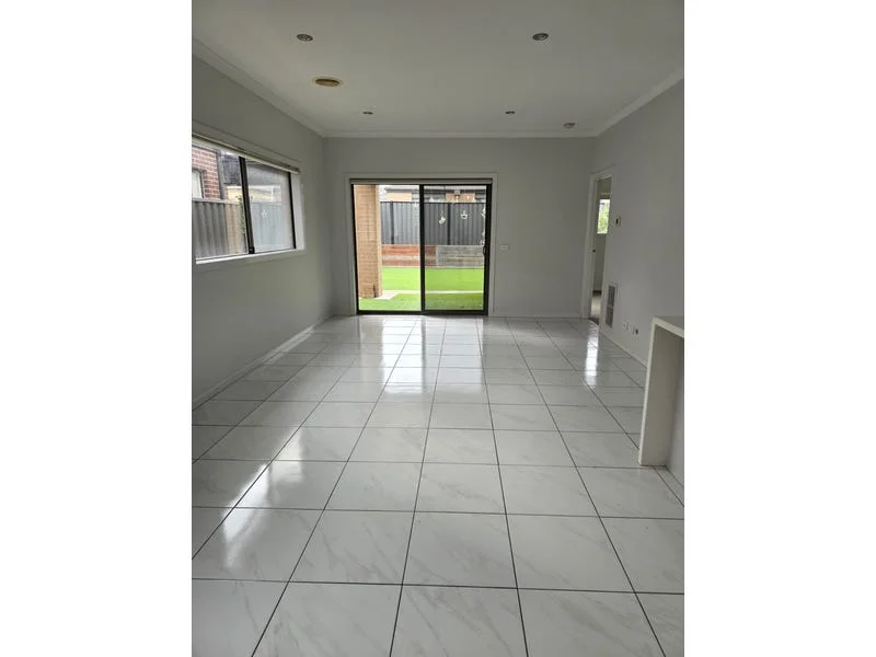 40 Barrangi Drive, Tarneit VIC 3029 photo 5