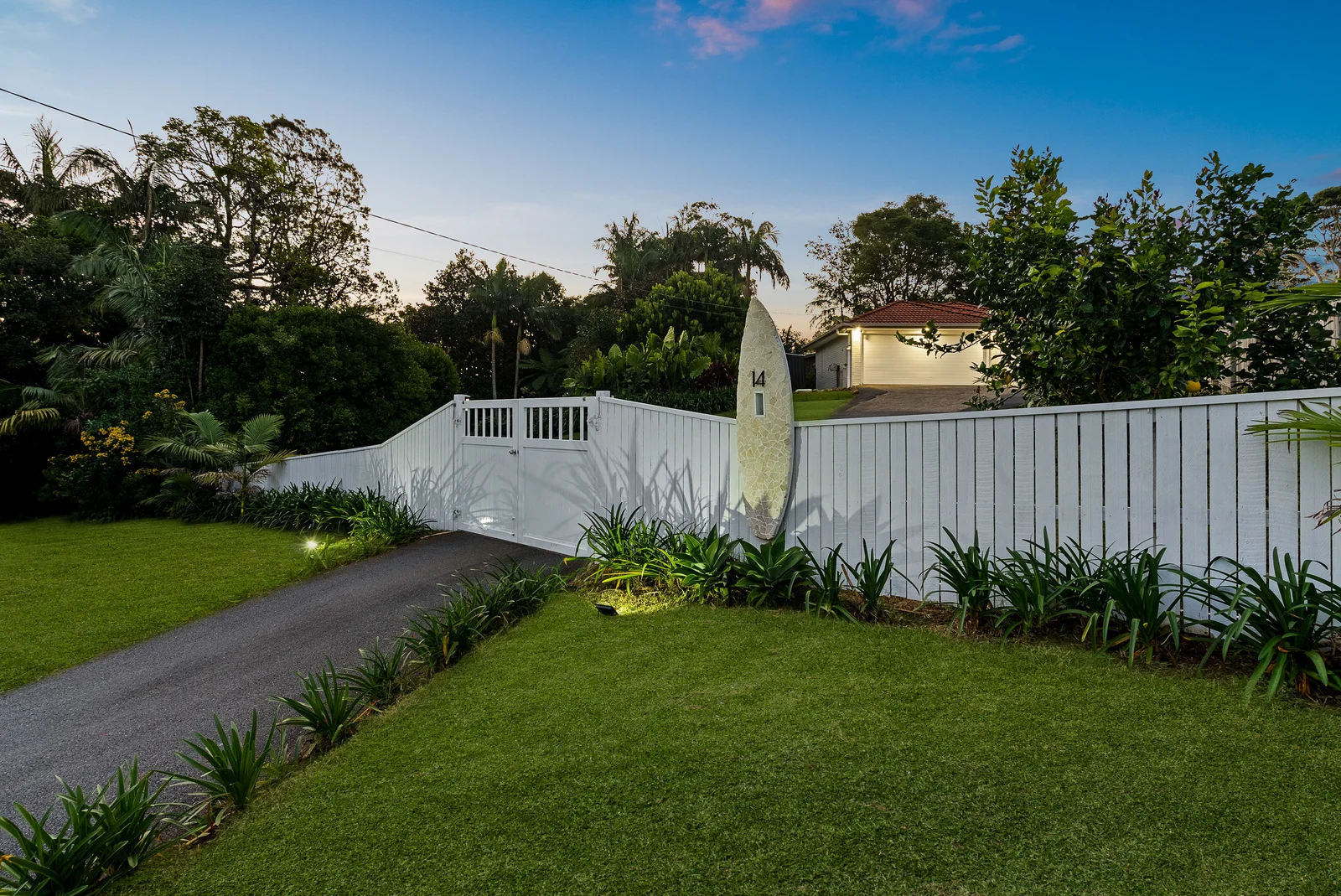 14 Ocean View Parade, Tamborine Mountain QLD 4272