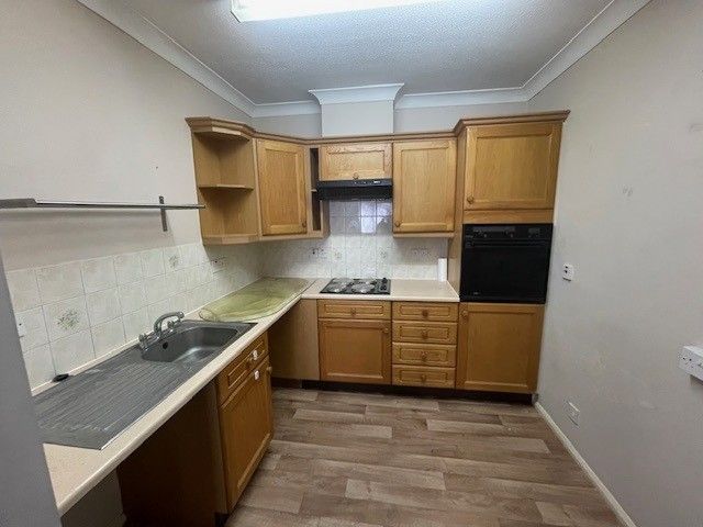 Additional image 4 of 1 bed flat for saleLimewood Court, Beehive Lane, Gants Hill, Essex IG4