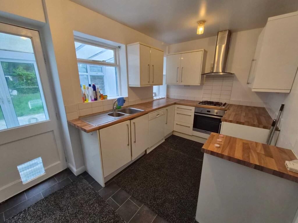 Harlow Grove, Hall Green, Birmingham B28 9QA photo 3