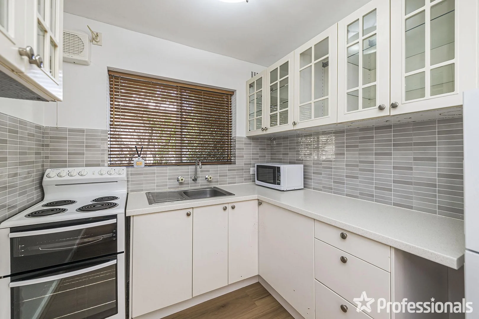 Additional image 8 of 2/57 Tenth Avenue, Inglewood WA 6052