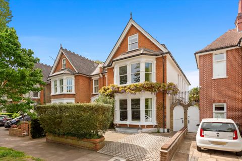 Park Road, London W4