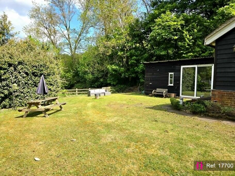 Digswell Hill, Welwyn photo 4