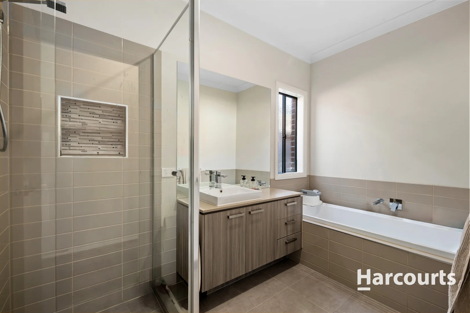 Additional image 13 of 16 Viewgrand Drive, Pakenham VIC 3810