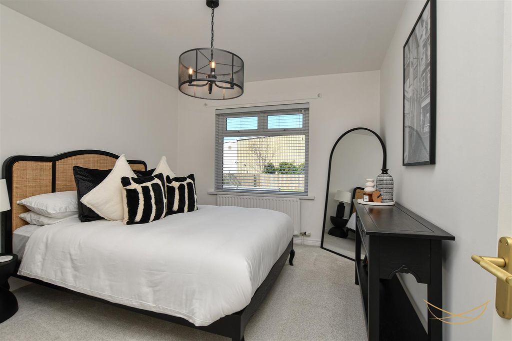 Additional image 11 of 5 bed detached house for saleHydepark Close, Newtownabbey BT36