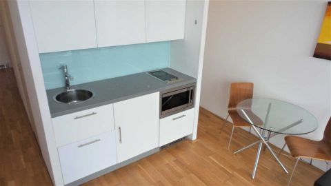 Clippers Quay, Salford Quays M50, Studio to rent