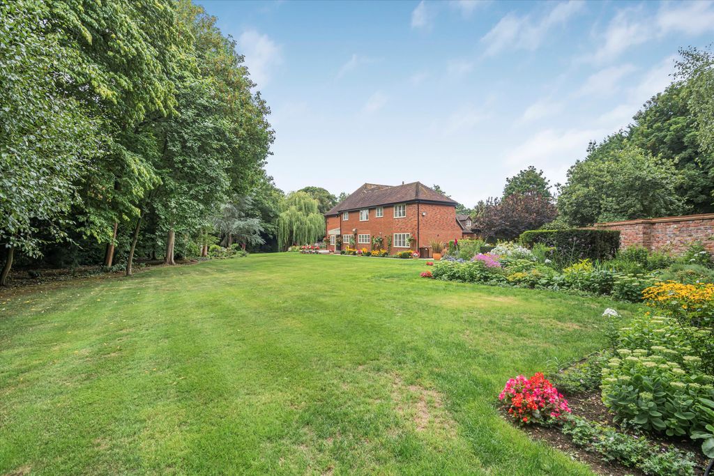 Additional image 40 of 7 bed detached house for saleParkside, Henley-On-Thames, Oxfordshire RG9