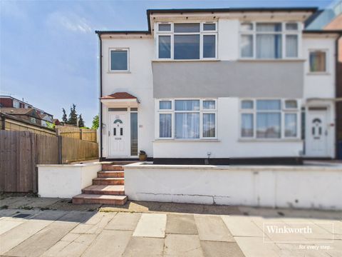 Hillview Gardens, London NW4