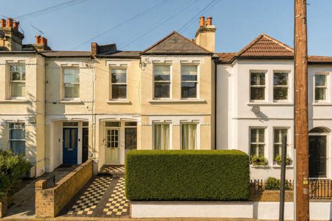 Mantilla Road, Tooting SW17