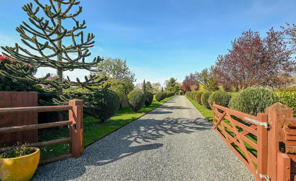 Additional image 32 of Brookfields, Brickhouse Lane, Elford, B79