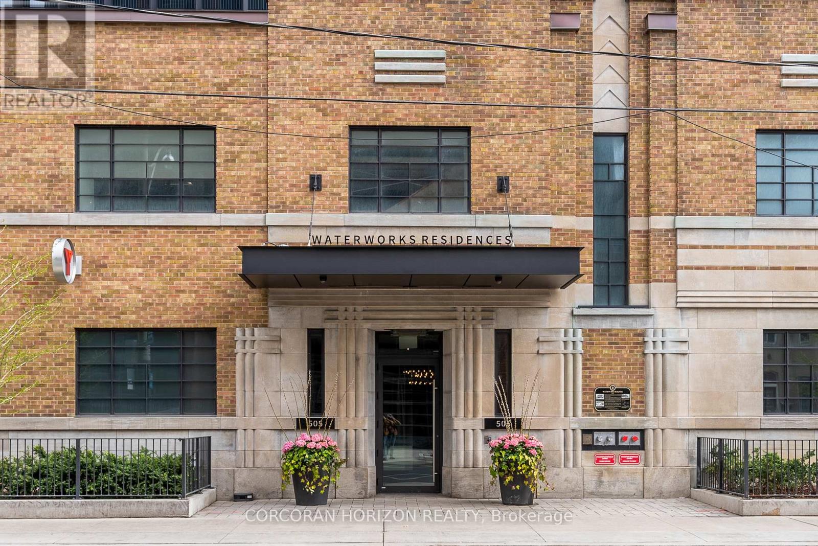 419 - 505 RICHMOND STREET W