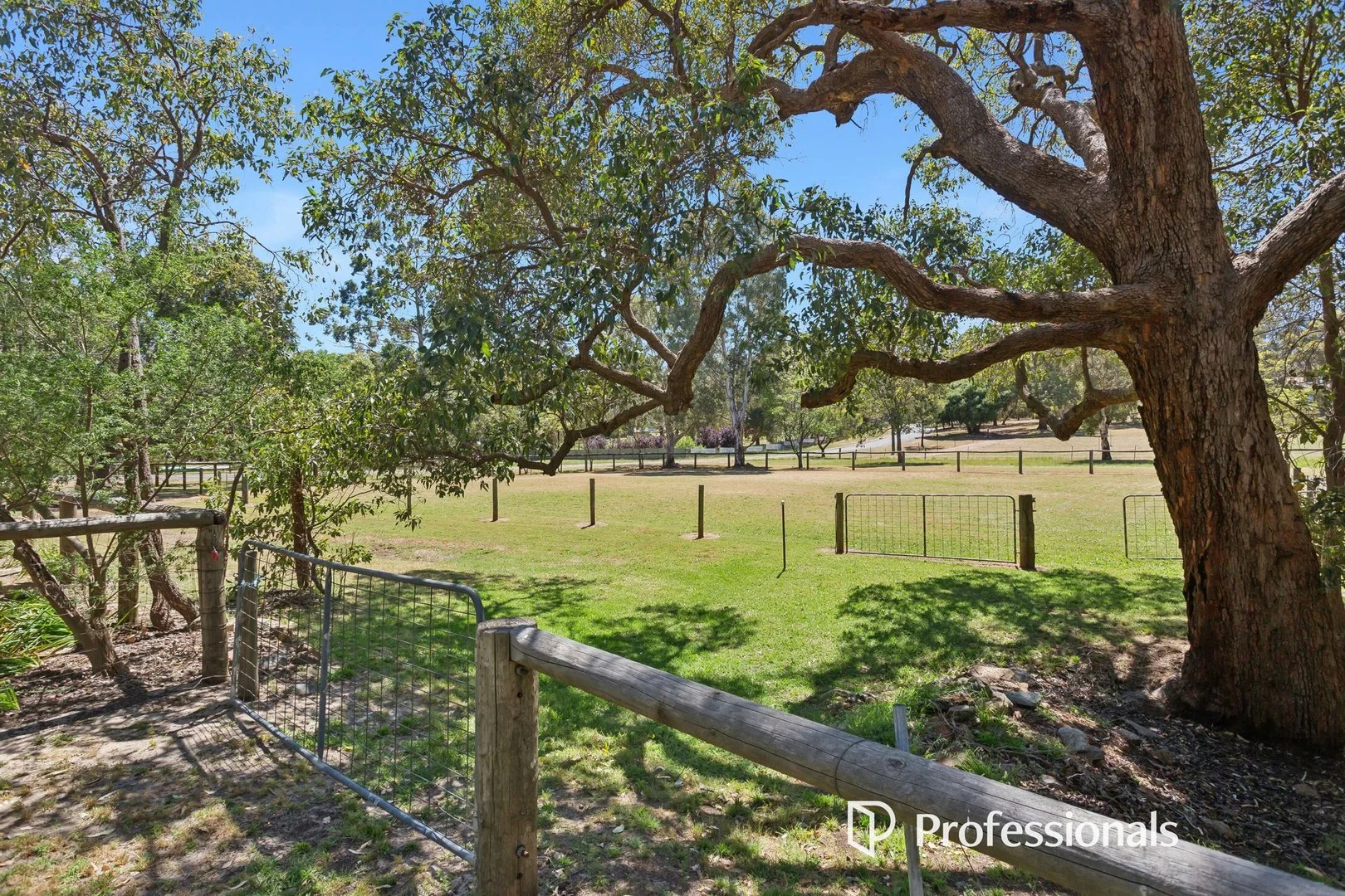 140 Watsonia Road, Gooseberry Hill WA 6076