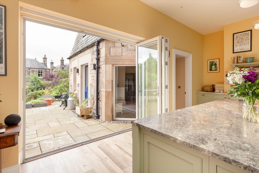 Additional image 12 of 6 bed semi-detached house for saleSuccoth Place, Edinburgh EH12