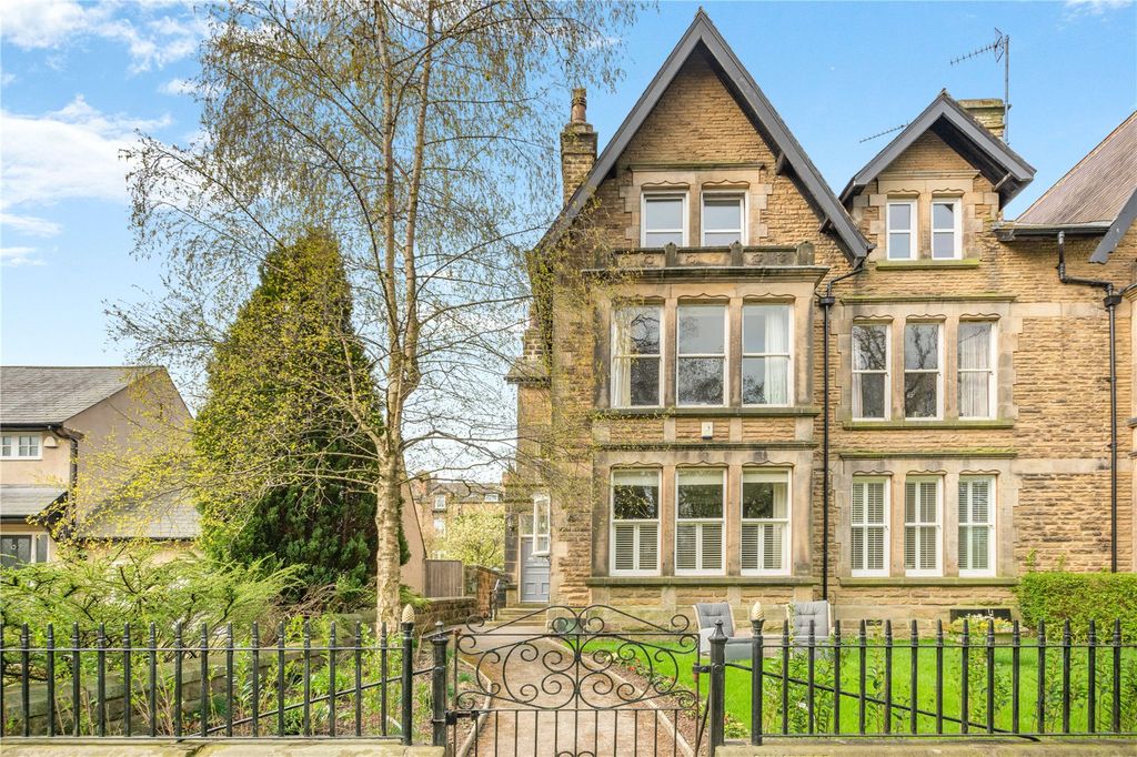 3 bed flat for salePark Avenue, Harrogate, North Yorkshire HG2