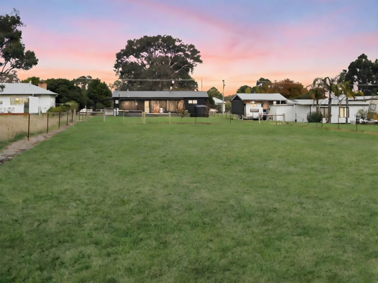 Additional image 12 of 4 Parker Street, Dunkeld VIC 3294
