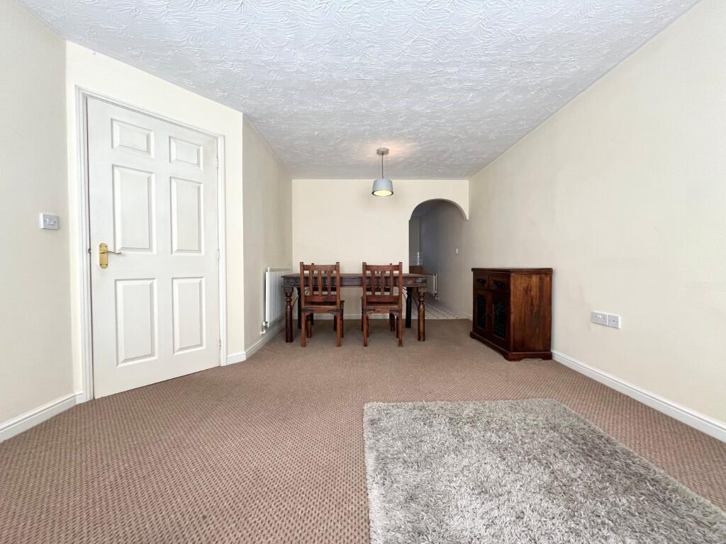 Rumbush Lane, Dickens Heath, Solihull, West Midlands, B90 photo 2
