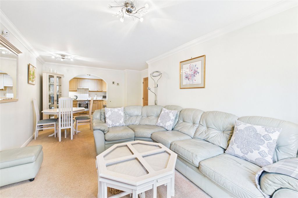 Additional image 3 of 3 bed flat for saleMontague Close, Wokingham, Berkshire RG40