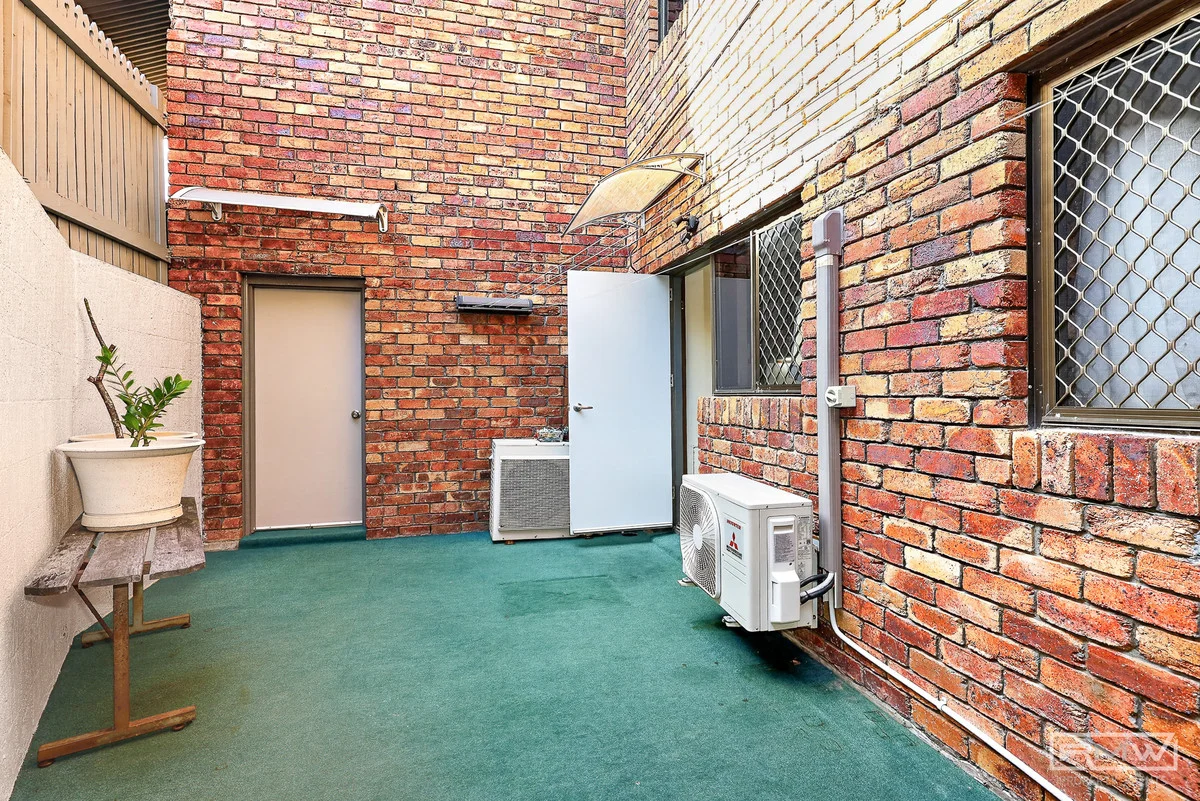 Additional image 17 of 4/10 Kerr Street, Meikleville Hill QLD 4703