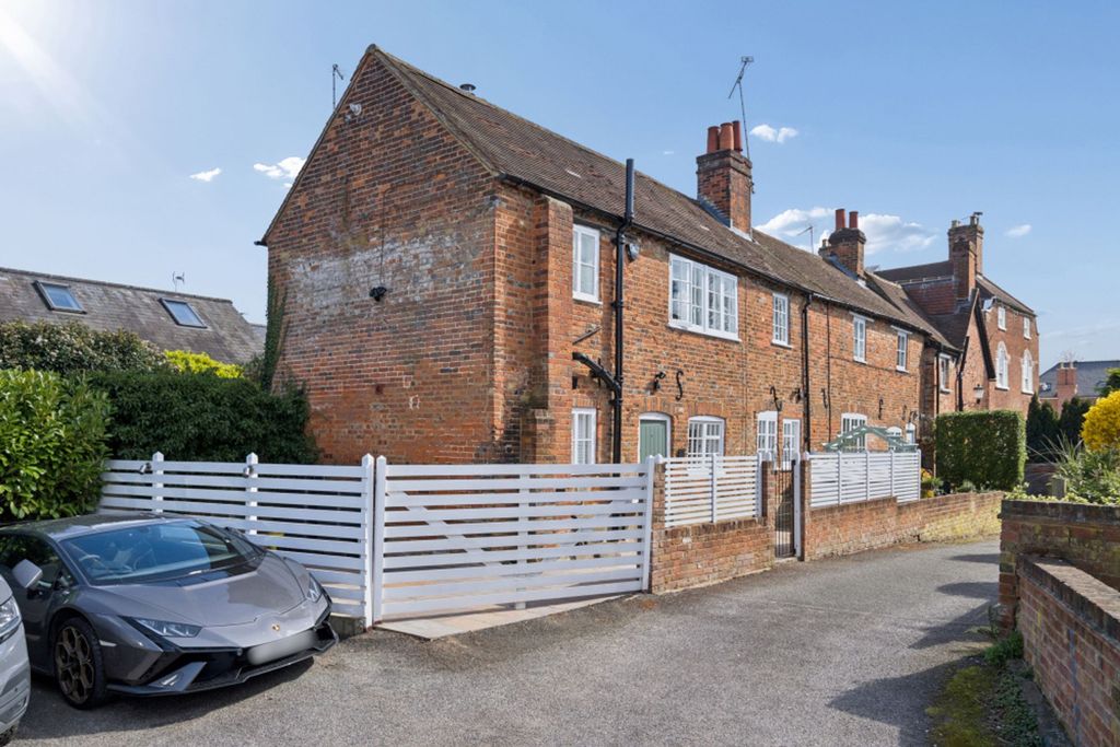 Additional image 16 of 2 bed end terrace house for saleWycombe End, Beaconsfield HP9