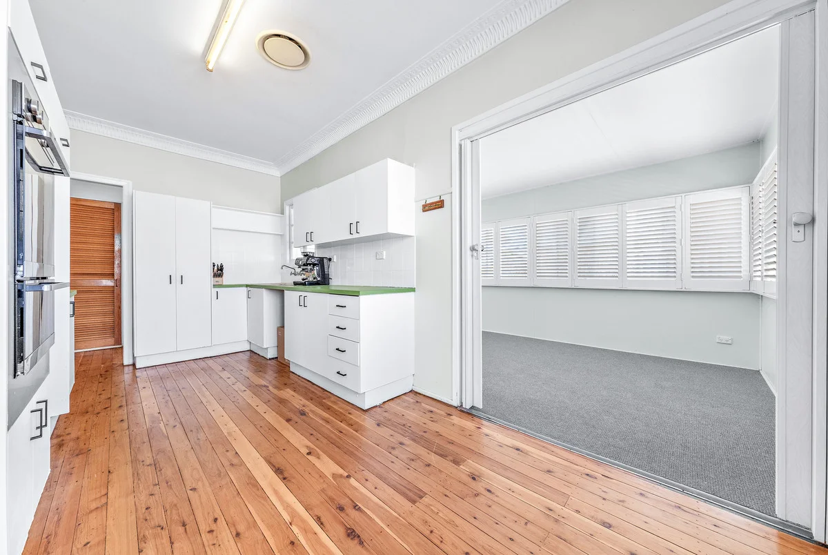 24 Oak Avenue, Warwick QLD 4370 photo 5