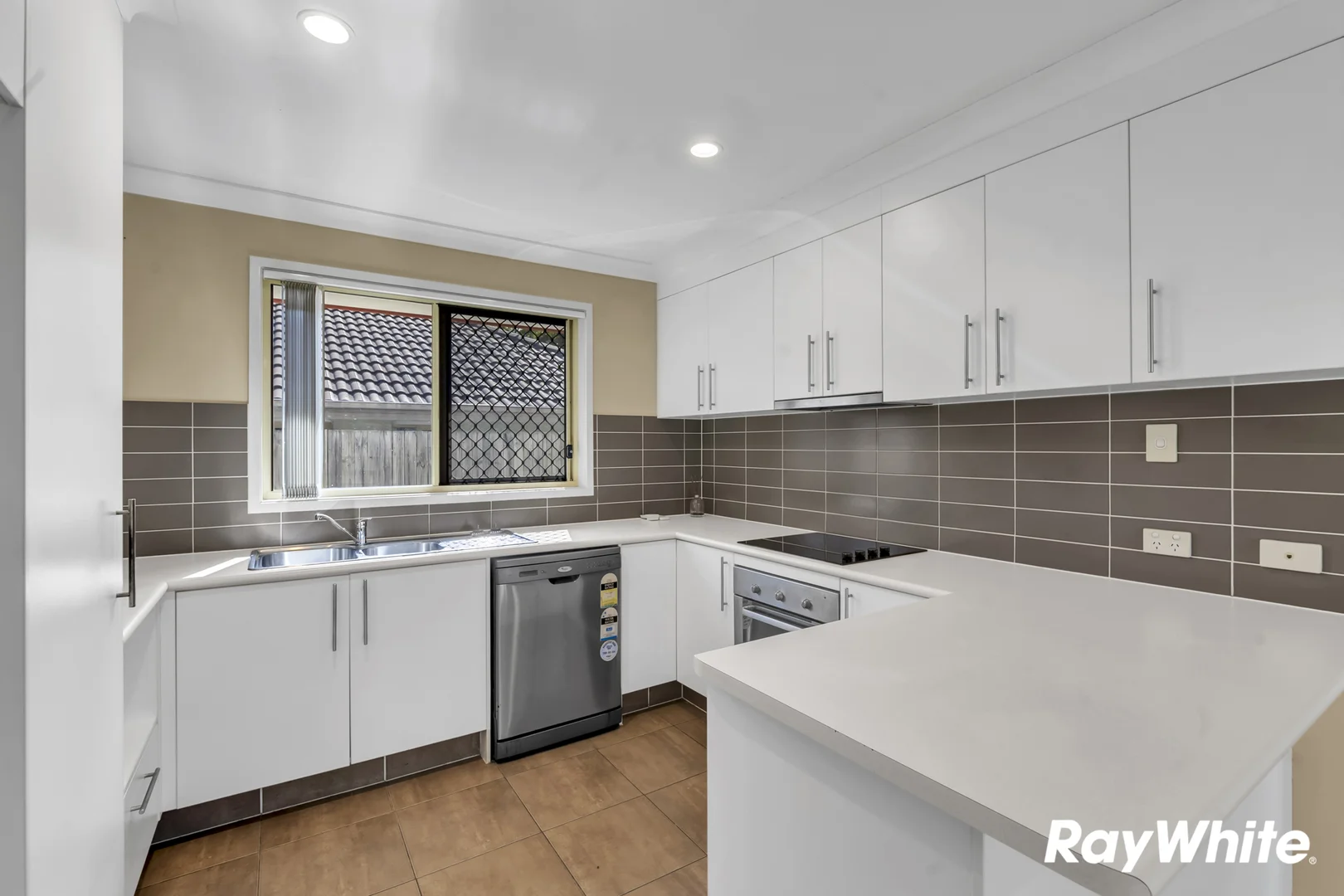 Additional image 6 of 5 Peggy Crescent, Redbank Plains QLD 4301