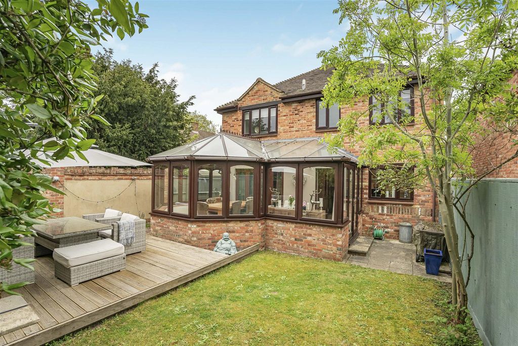 Additional image 19 of 4 bed detached house for saleRutland Gate, Maidenhead SL6