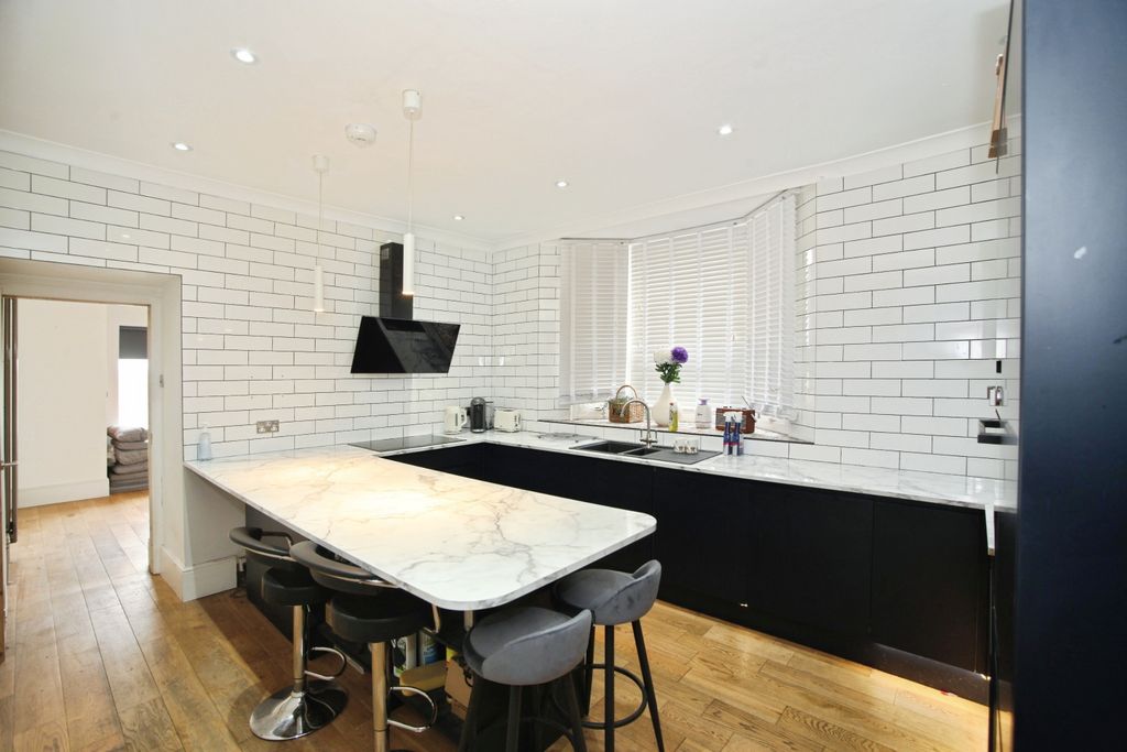 Additional image 2 of 5 bed terraced house for saleOmbersley Road, Newport NP20