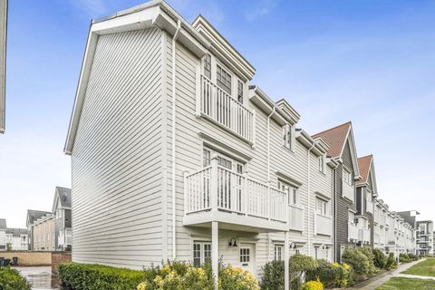 Longwater Avenue, Reading, Berkshire RG2