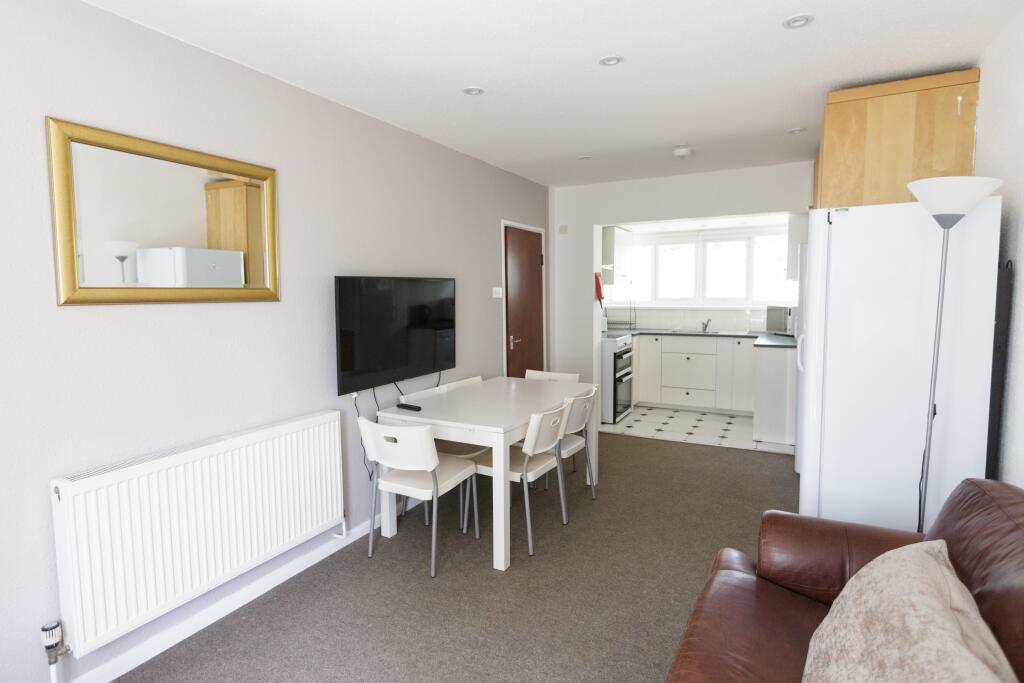 Bantock Way - 4 bed, Harborne, West Midlands, B17