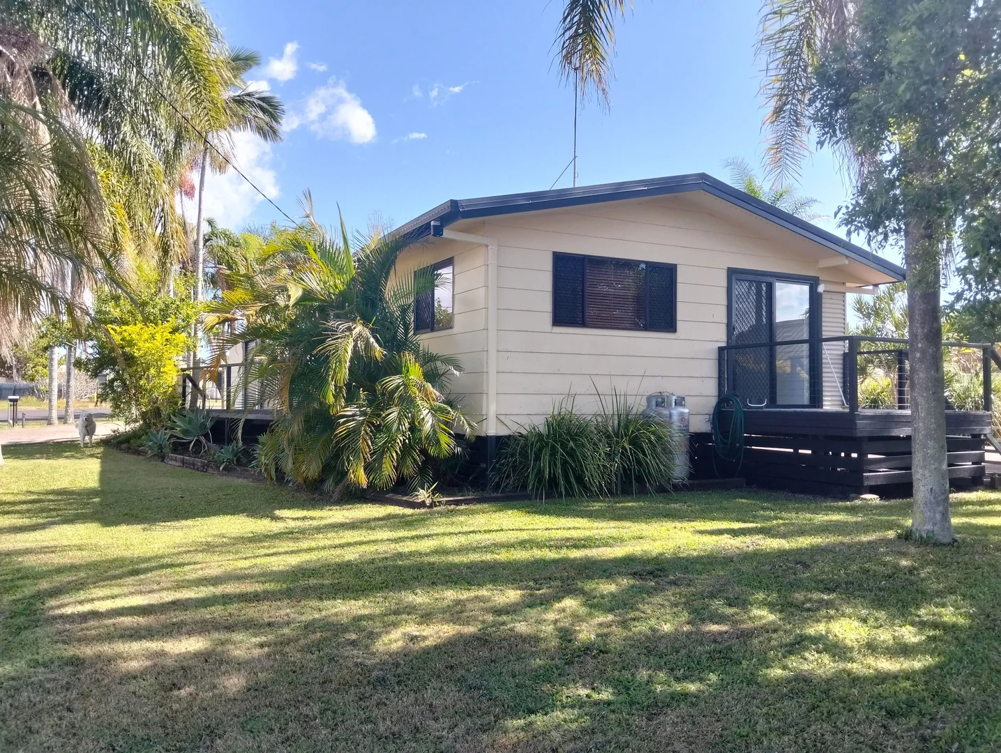 Urangan QLD 4655 photo 2