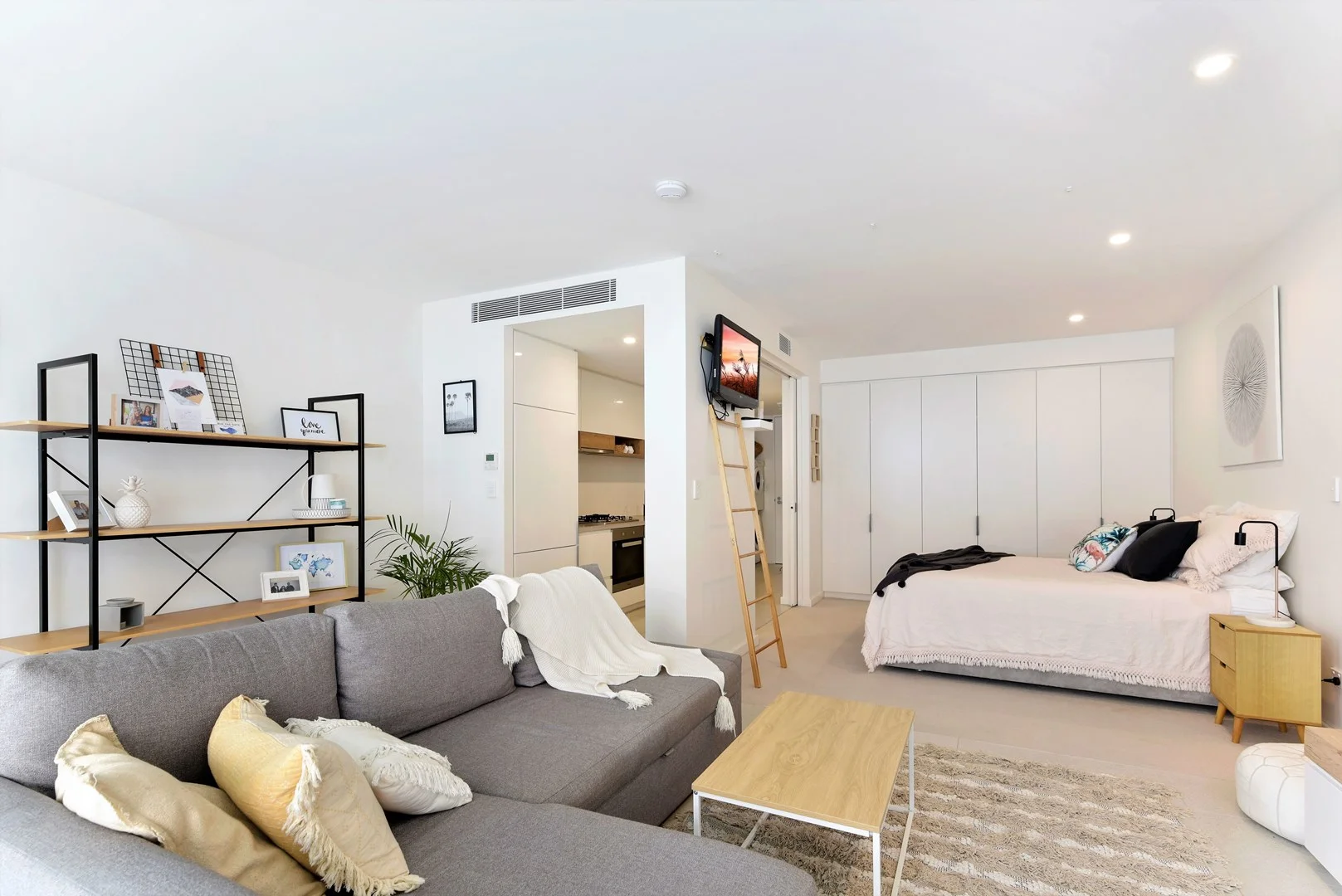 206/6 Pine Tree Lane, Terrigal NSW 2260
