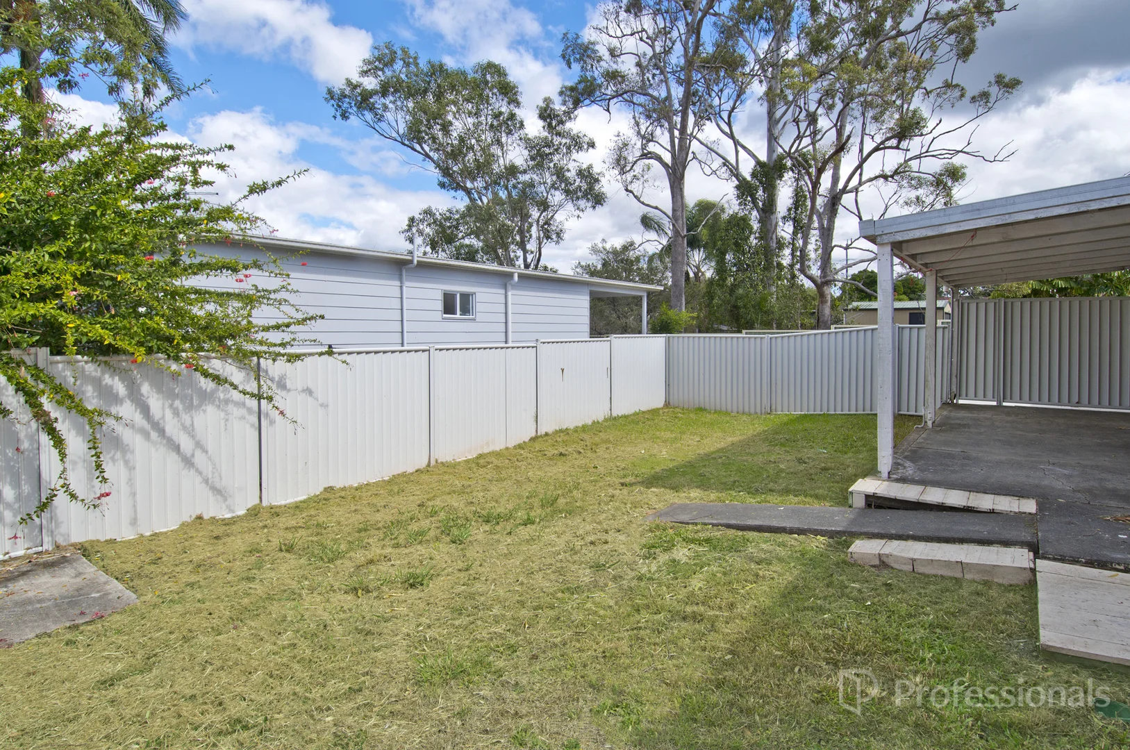 7 Sunscape Drive, Eagleby QLD 4207 photo 2