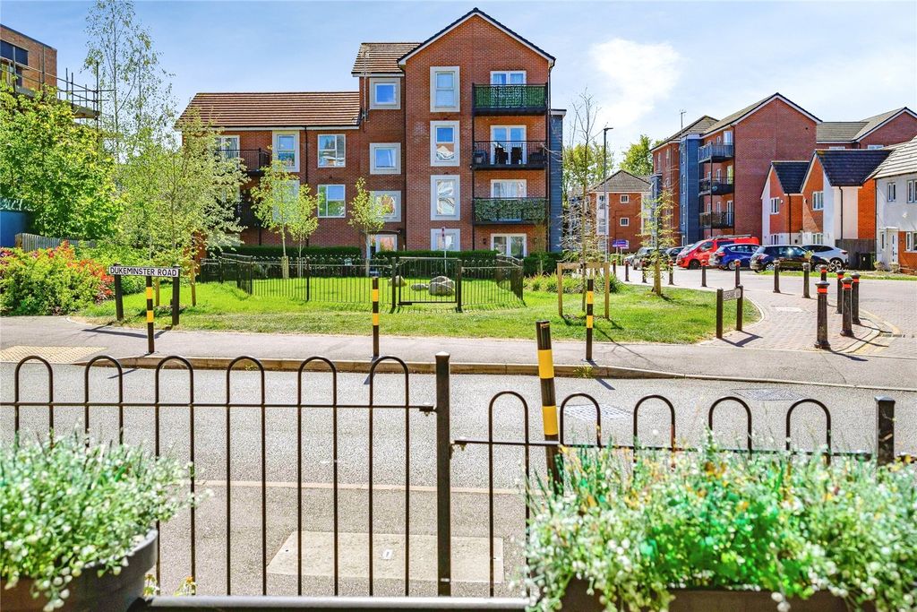 Additional image 2 of 2 bed flat for saleDukeminster Road, Dunstable, Bedfordshire LU5