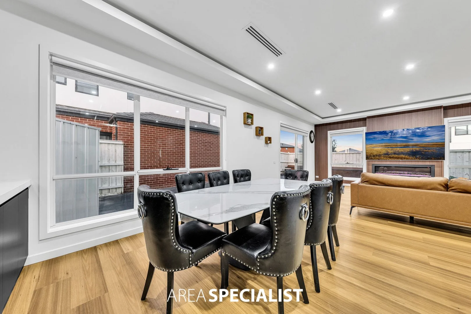 Additional image 10 of 129 Villa Doria Drive, Clyde North VIC 3978