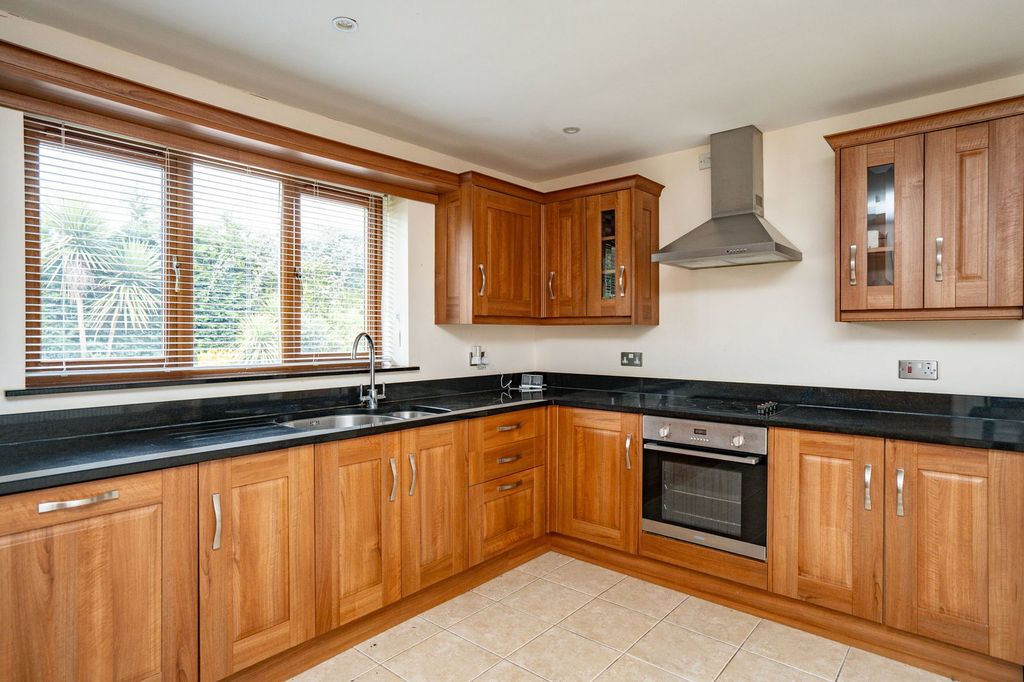 Additional image 8 of 3 bed bungalow for saleLink Elm Place, Malvern, Worcestershire WR14