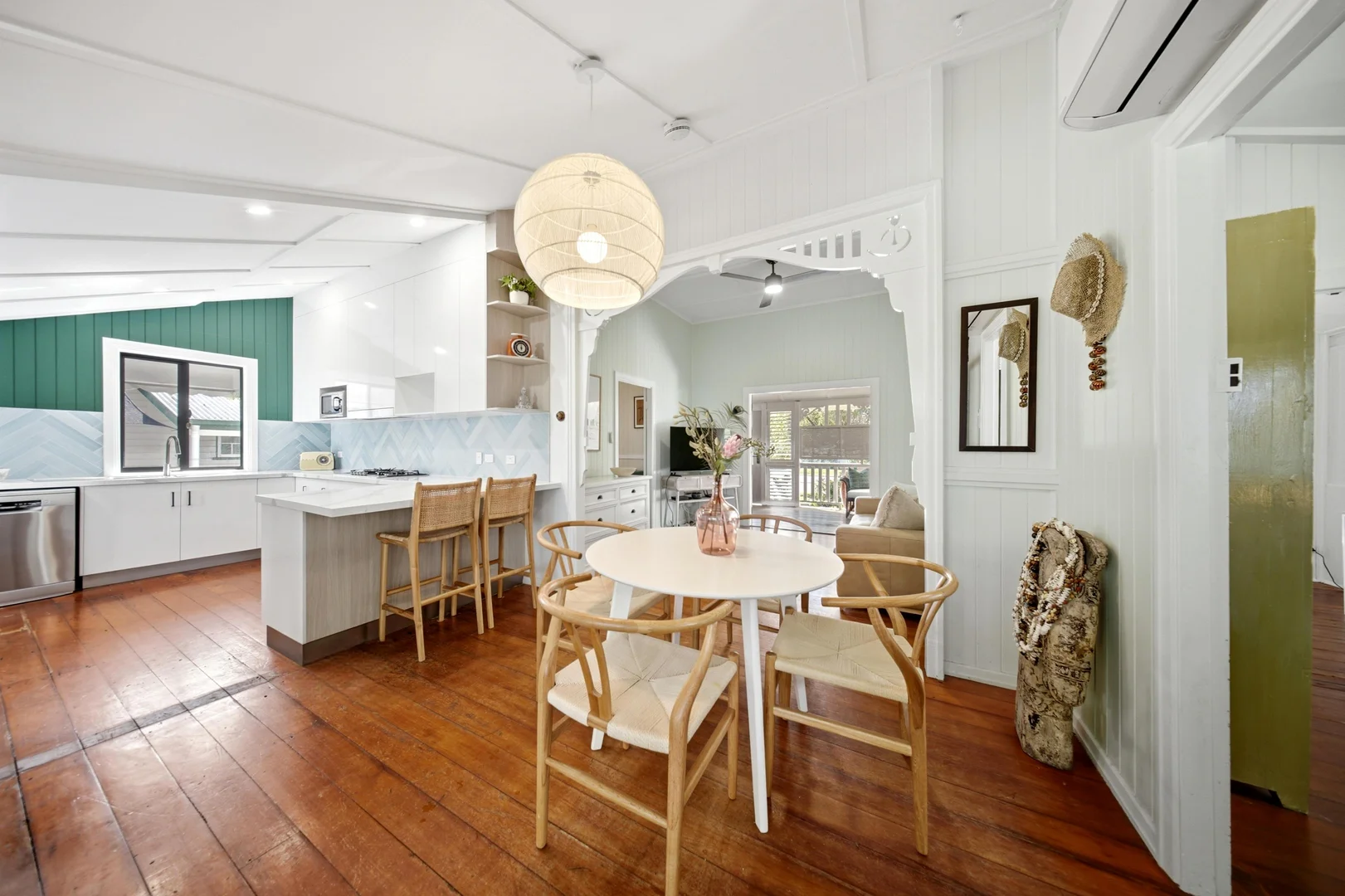 16 Baxter Street, West End QLD 4810 photo 3