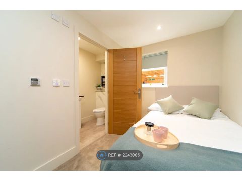 Parr Street, Liverpool L1, Studio to rent